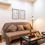 Rosso 3 City Centre Apartment