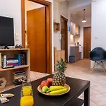 Rosso 3 City Centre Apartment