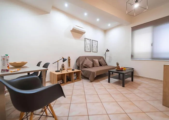 Rosso 3 City Centre Apartment